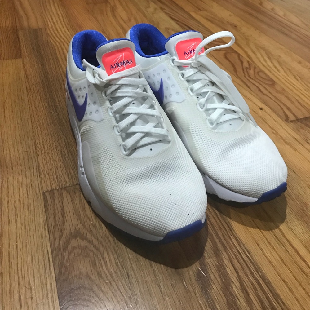 Nike Air Max Zero- 10.5- Like new
